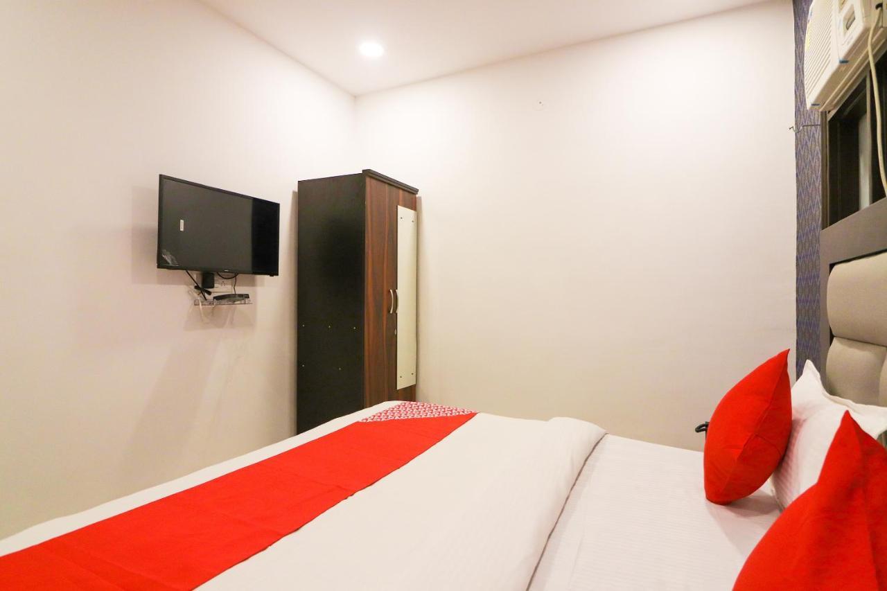 Oyo 63841 White Orchid Hotel Indraprastha Exterior foto